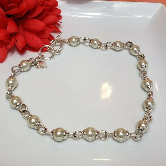 Anne Klein Chunky CHOKER NECKLACE Silver Tone Faux Pearl Runway Designer Collar - Picture 3 of 5